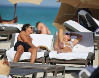 Rita Rusic feet photo thumbnail