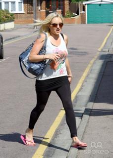 Rita Simons feet photo thumbnail