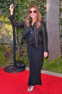Rita Wilson feet photo thumbnail