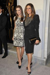 Rita Wilson feet photo thumbnail