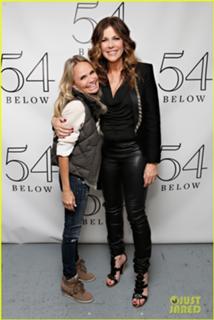 Rita Wilson feet photo thumbnail