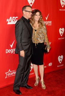 Rita Wilson feet photo thumbnail