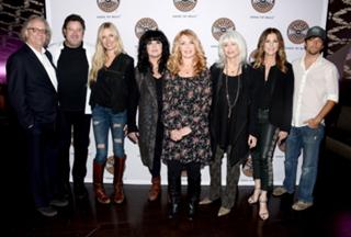 Rita Wilson feet photo thumbnail