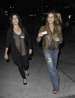 Rita Wilson feet photo thumbnail