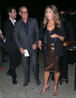 Rita Wilson feet photo thumbnail