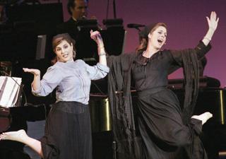 Rita Wilson feet photo thumbnail