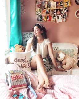 Ritabhari Chakraborty feet photo 14
