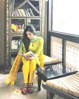 Ritabhari Chakraborty feet photo 4