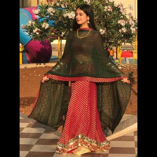 Ritika Badiani feet photo 3