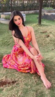 Ritika Badiani feet photo 15