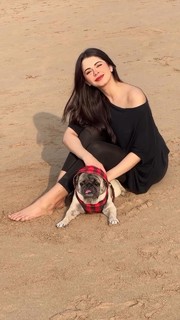 Ritika Badiani feet photo 8