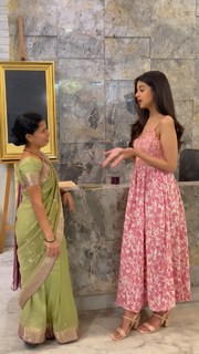Ritika Badiani feet photo 1
