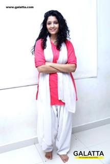 Ritika Singh feet photo 15