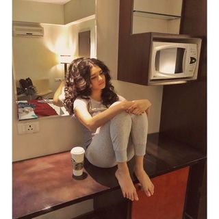 Ritika Singh feet photo 20