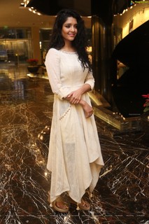Ritika Singh feet photo 1