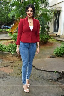 Ritika Singh feet photo 17