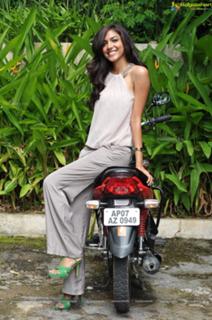 Ritu Varma feet photo 3