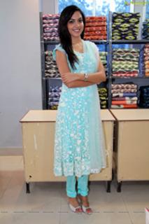 Ritu Varma feet photo 9