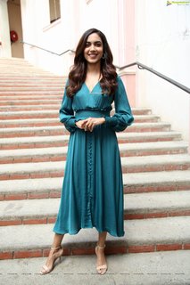 Ritu Varma feet photo 18