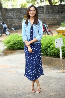 Ritu Varma feet photo 4