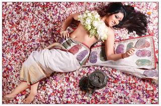 Rituparna Sengupta feet photo 20