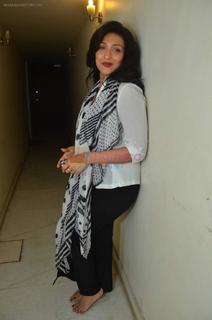 Rituparna Sengupta feet photo 12