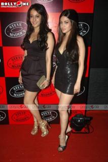 Riya Sen feet photo thumbnail