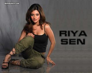 Riya Sen feet photo thumbnail