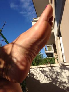 Roberta Beta feet photo 10