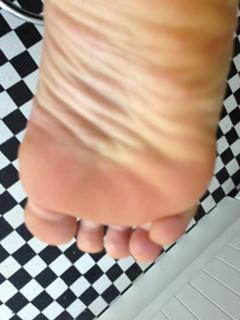 Roberta Beta feet photo 1