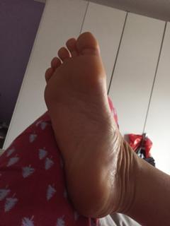 Roberta Beta feet photo 6