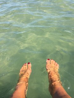 Roberta Beta feet photo 3