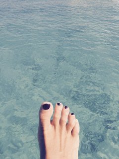 Roberta Beta feet photo 1