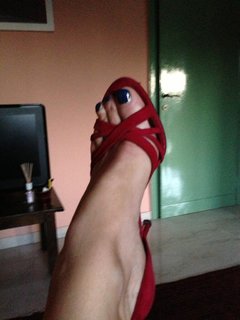 Roberta Beta feet photo 4