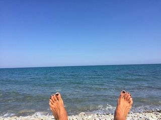 Roberta Beta feet photo 10