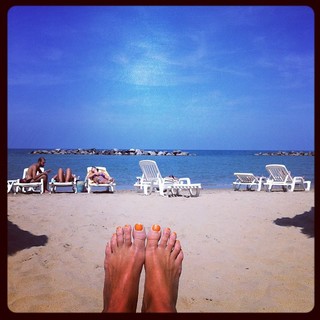 Roberta Beta feet photo 9