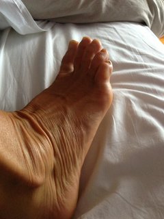 Roberta Beta feet photo 3