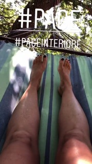 Roberta Beta feet photo 9