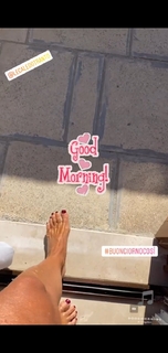 Roberta Beta feet photo 7