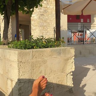 Roberta Beta feet photo 18