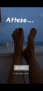 Roberta Beta feet photo 8