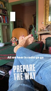 Roberta Beta feet photo 12