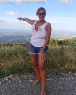 Roberta Beta feet photo 9