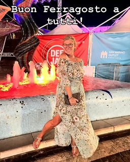 Roberta Beta feet photo 4