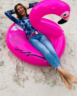 Roberta Bieling feet photo 1