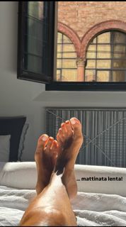 Roberta Capua feet photo 1