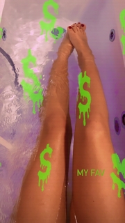 Roberta Carluccio feet photo 1