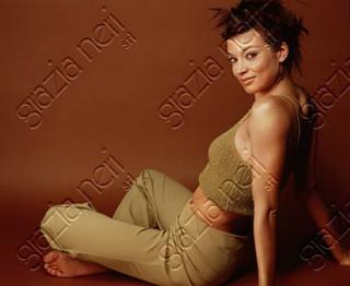 Roberta Lanfranchi feet photo thumbnail