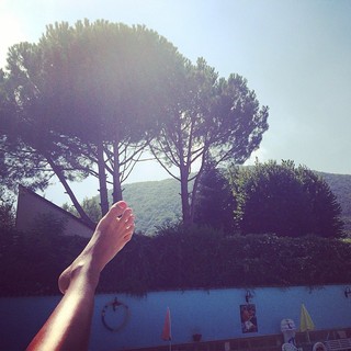 Roberta Morise feet photo 5