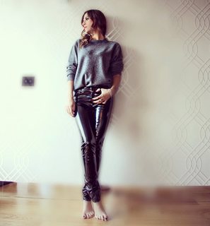 Roberta Morise feet photo 3